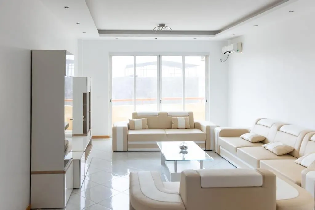 3 Bedroom Apt, Exterior Pool , Cidadela - Lcgr 普拉亚 公寓